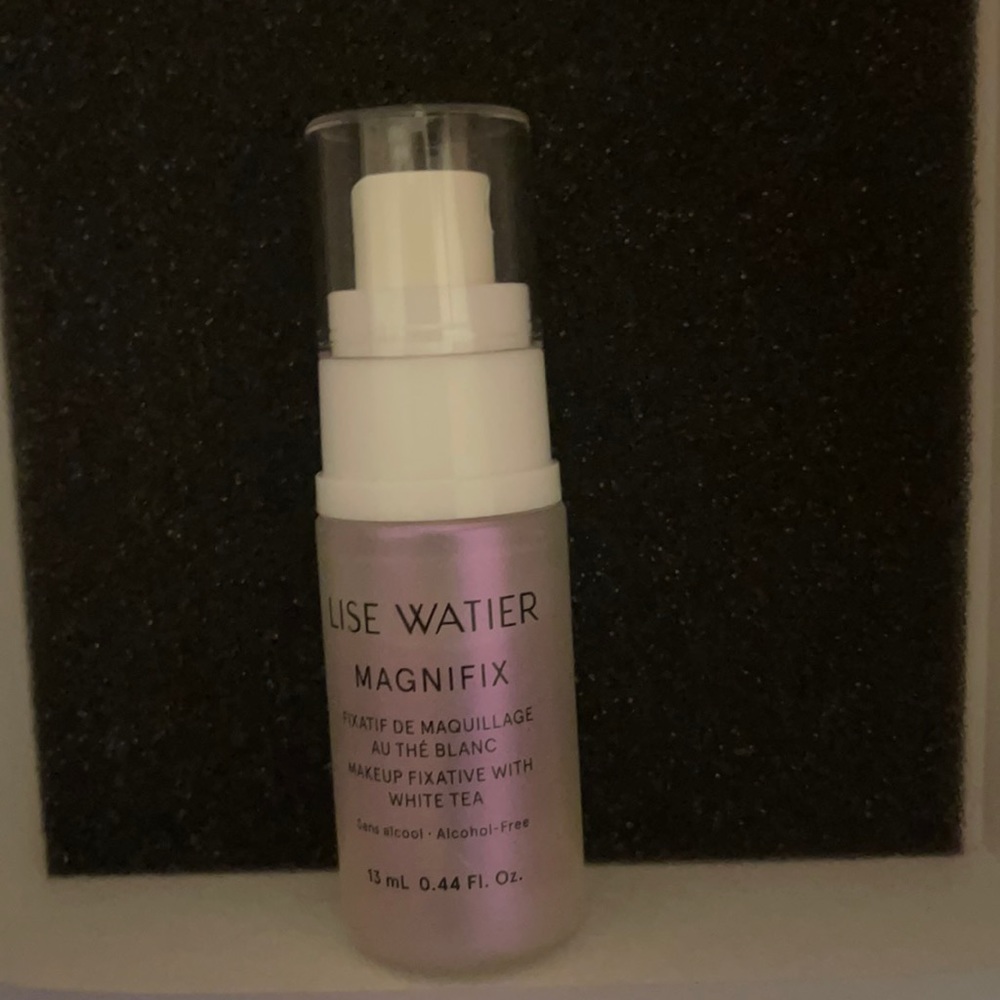 Lise waiter makeup setting spray